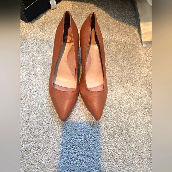 ALLY Elegant Brown Heel - Picture 1 of 11